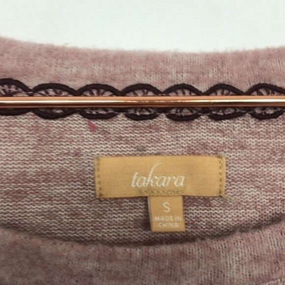 Takara Tiered Bell Sleeve Sweater Like New Small RM-B - Picture 5 of 7